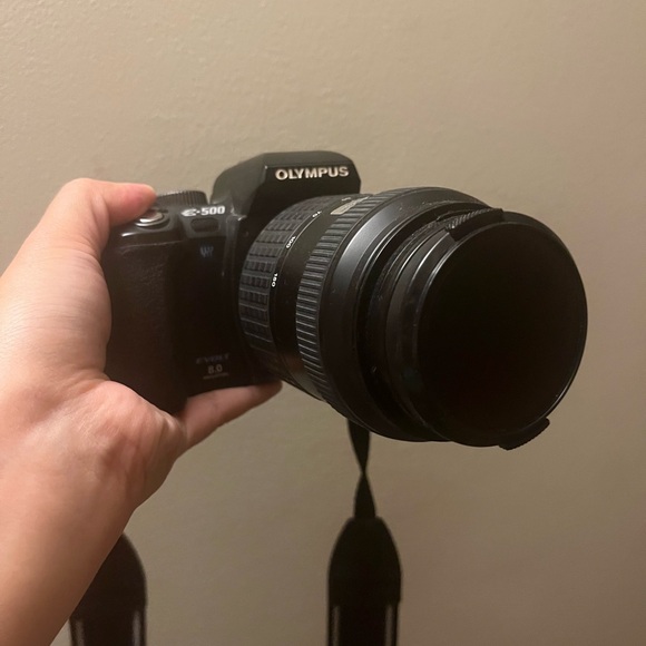 Sold*** Olympus E500 - Picture 2 of 3